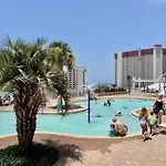Low Floor 3Bd Plus Bunks Condo! Family Resort! 5 Pools! Free Beach Chair Service!