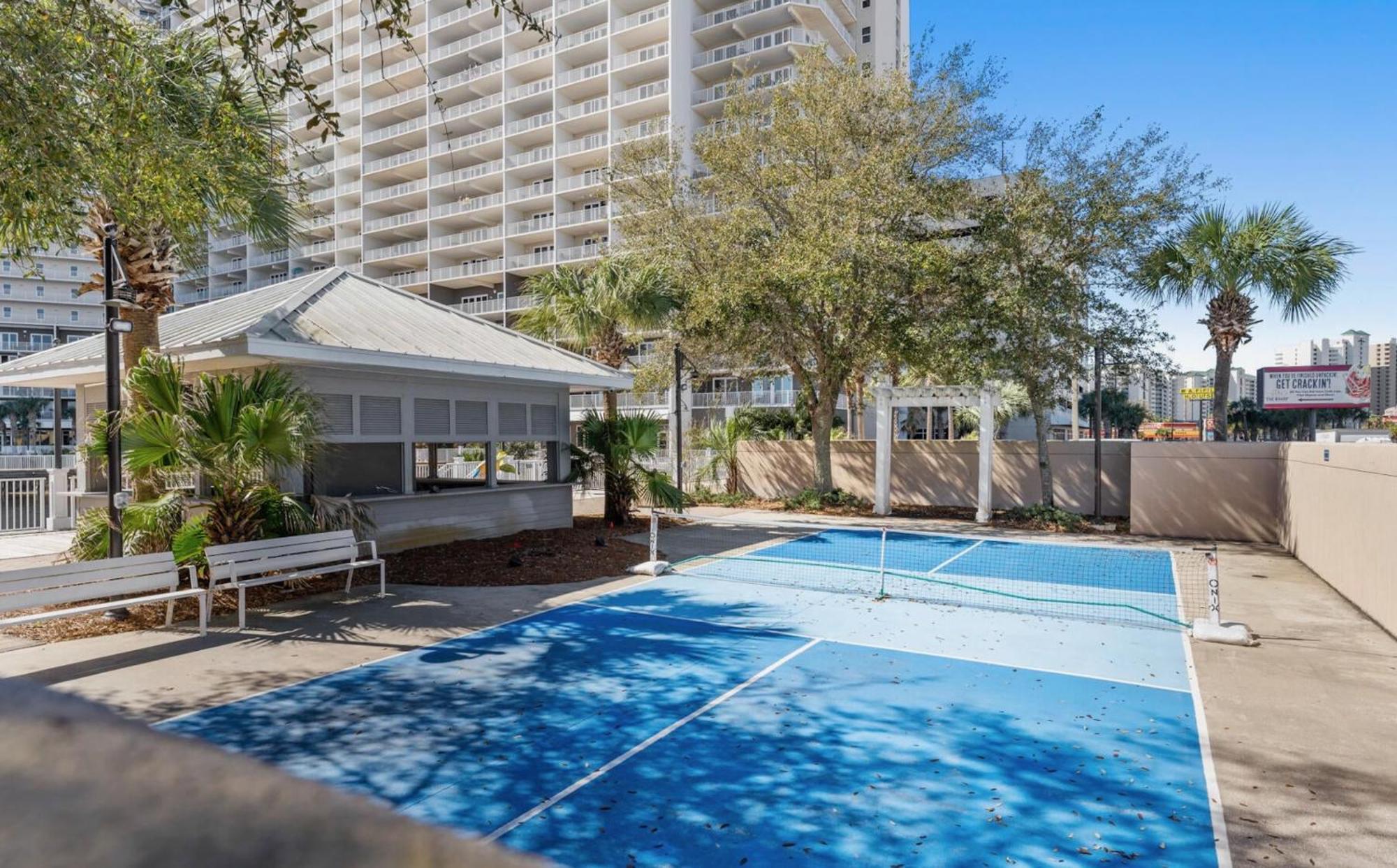 Floor 3bd Bunks Condo! Family Resort! 5 Pools! Free Chair Service! *