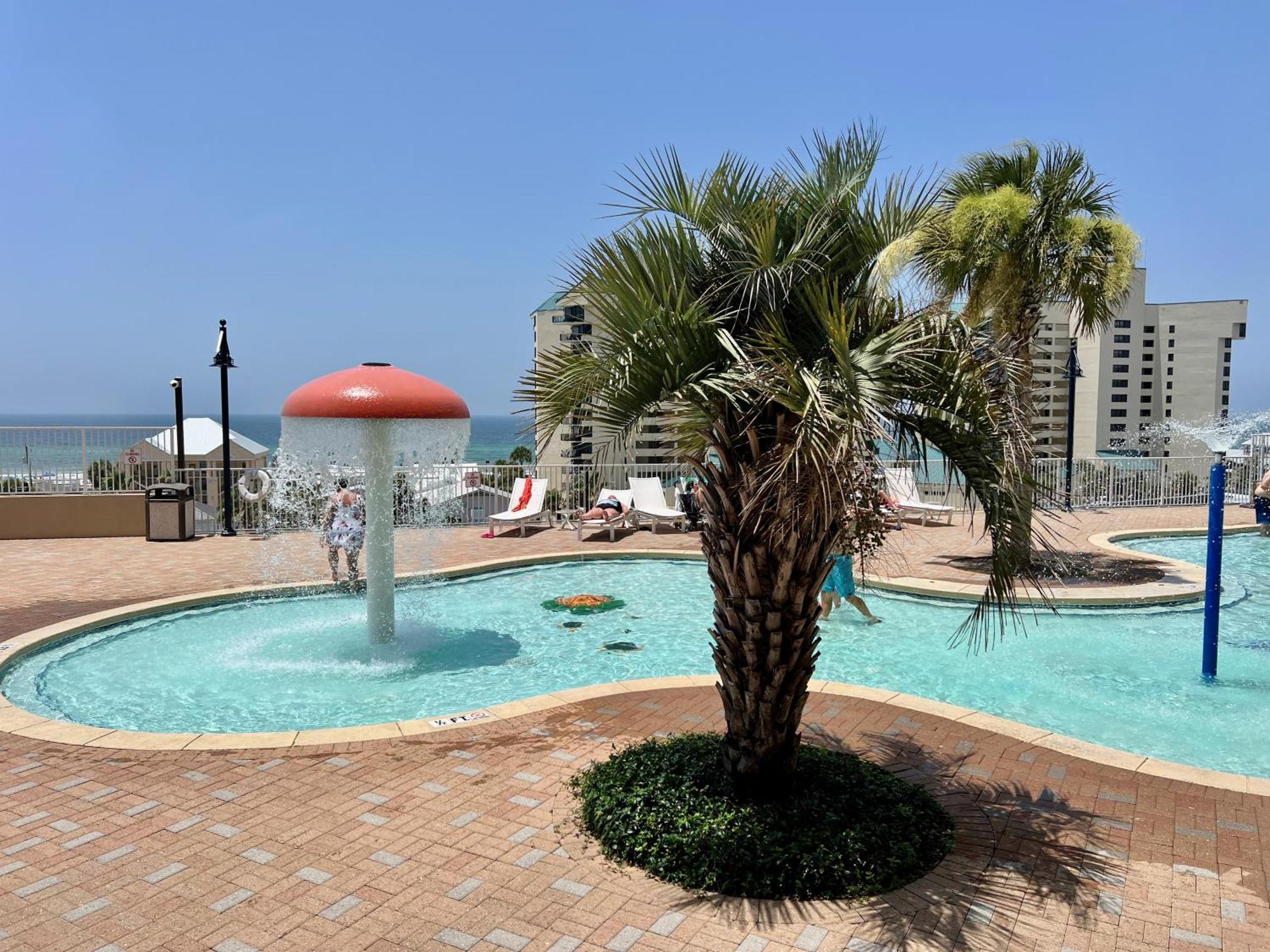 Floor 3bd Bunks Condo! Family Resort! 5 Pools! Free Chair Service! *