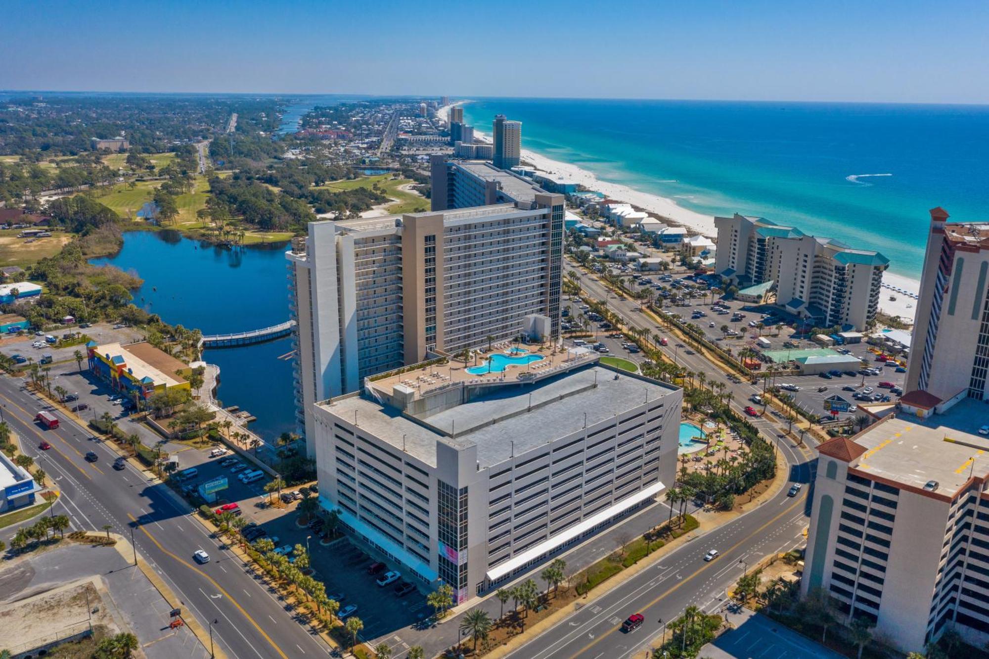 Apartment Floor 3bd Bunks Condo! Family Resort! 5 Pools! Free Chair Service! *