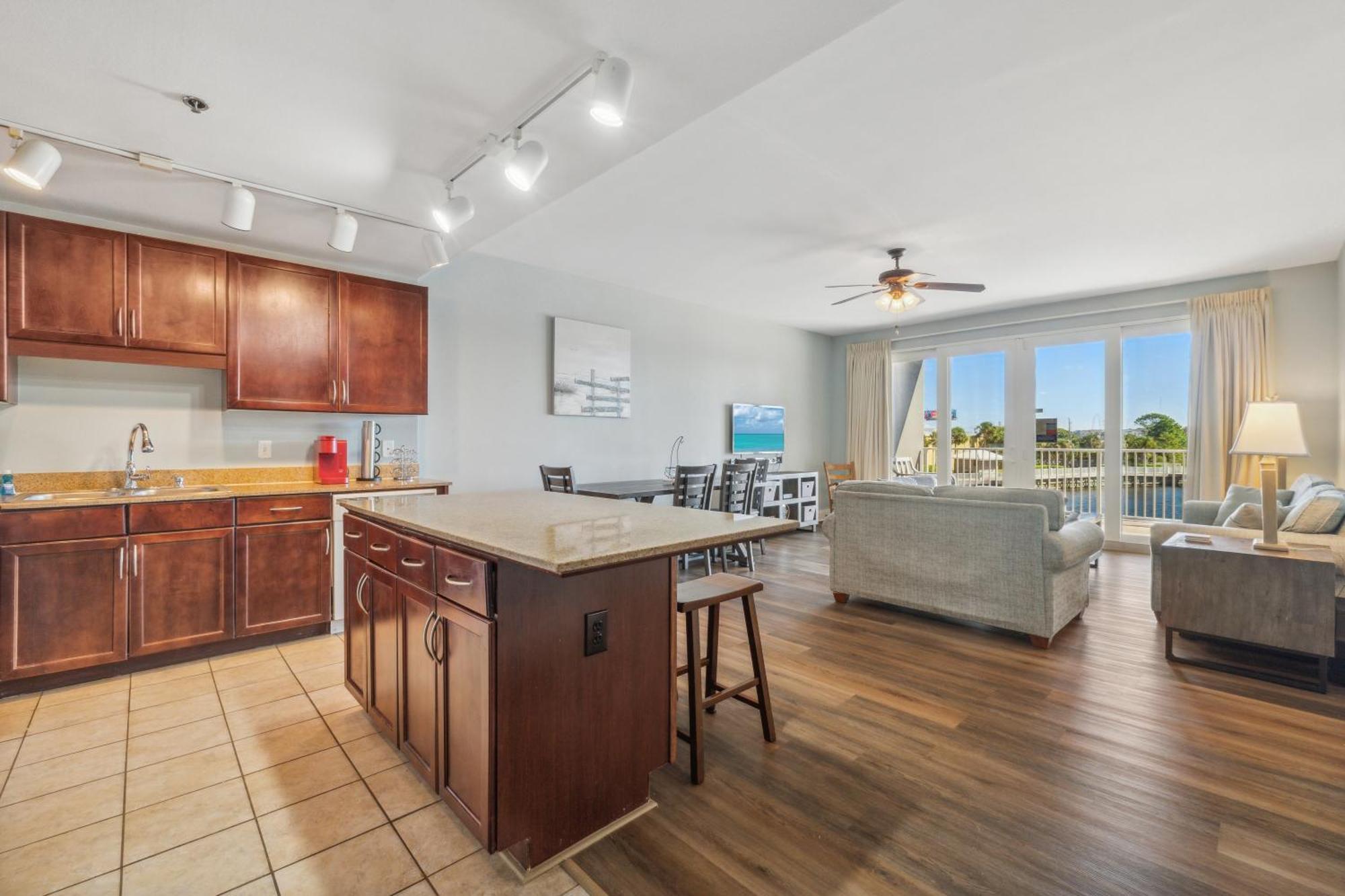 Floor 3bd Bunks Condo! Family Resort! 5 Pools! Free Chair Service! Panama City Beach